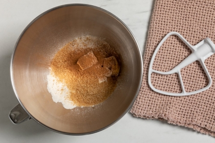 Preparazione Crumb cake alle mele - Fase 1 Preparazione Crumb cake alle mele - Fase 1