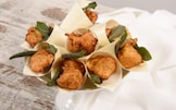 Frittelle di fontina, noci e salvia