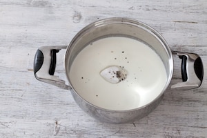 Preparazione Panna cotta al cioccolato - Fase 1