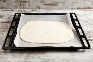 Preparazione Pizza con pere Williams e gorgonzola - Fase 1