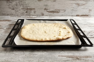 Preparazione Pizza con pere Williams e gorgonzola - Fase 4