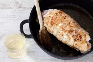 Preparazione Rotolo di tacchino con spinaci e scamorza - Fase 3