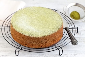 Preparazione Torta al tè Matcha - Fase 3