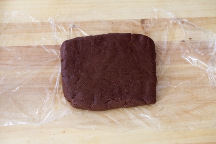 Preparazione Torta mousse al cioccolato e lamponi - Fase 2 Preparazione Torta mousse al cioccolato e lamponi - Fase 2