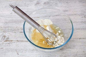 Preparazione Crepes senza uova - Fase 1