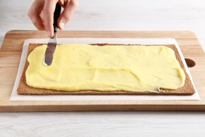 Preparazione Girella al cacao con crema al cioccolato bianco  - Fase 2