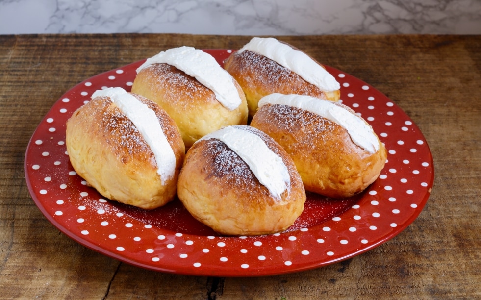 Maritozzi con la panna ricetta