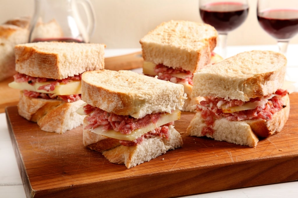 Ricetta Panino con finocchiona e pecorino Cucchiaio d'Argento