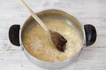 Preparazione Risotto alla zucca con strachitunt e fave di cacao - Fase 3 Preparazione Risotto alla zucca con strachitunt e fave di cacao - Fase 3