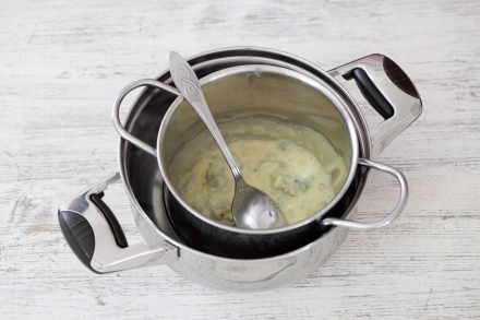 Preparazione Risotto alla zucca con strachitunt e fave di cacao - Fase 5 Preparazione Risotto alla zucca con strachitunt e fave di cacao - Fase 5