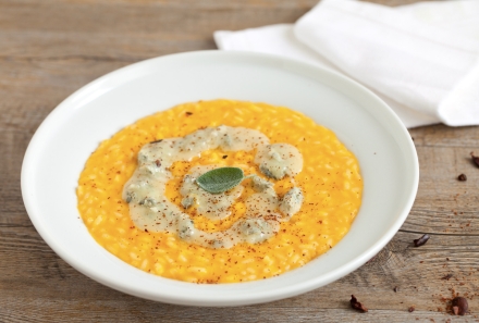 Preparazione Risotto alla zucca con strachitunt e fave di cacao - Fase 5 Preparazione Risotto alla zucca con strachitunt e fave di cacao - Fase 5