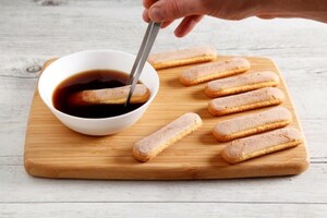 Preparazione Tiramisù allo zabaione - Fase 3