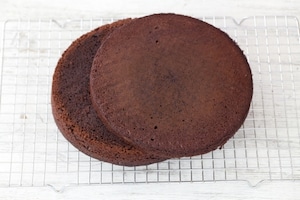 Preparazione Torta Ferrero Rocher - Fase 1