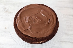 Preparazione Torta Ferrero Rocher - Fase 4