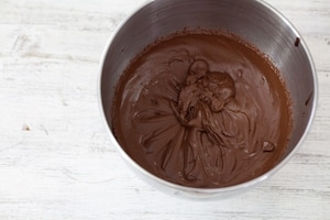 Preparazione Torta Ferrero Rocher - Fase 3