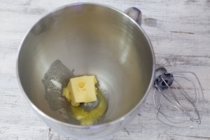 Preparazione Bigné craquelin con crema al mascarpone e caffè - Fase 1