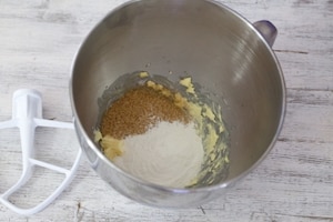 Preparazione Bigné craquelin con crema al mascarpone e caffè - Fase 1