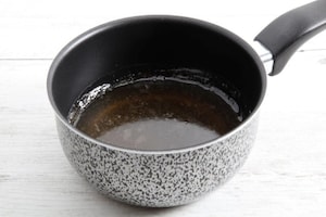 Preparazione Brie al forno con rosmarino, noci e gelatina di Prosecco - Fase 1