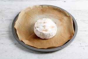 Preparazione Brie al forno con rosmarino, noci e gelatina di Prosecco - Fase 2