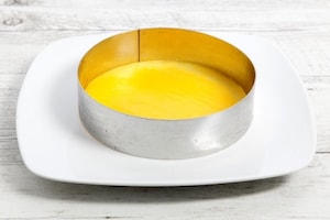 Preparazione Charlotte al cioccolato fondente e gelée all’arancia - Fase 1