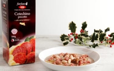 Crema di fagioli bianchi e castagne con briciole di cotechino