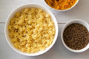 Preparazione Fusillotti con zucca, lenticchie e prosciutto croccante - Fase 4