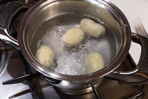 Preparazione Gnocchi ripieni di broccoli, ricotta e tartufo - Fase 3