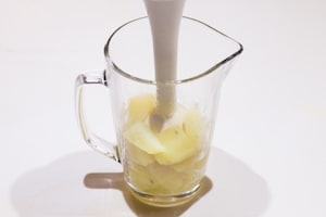 Preparazione Insalata di polipetti su crema di patate con scaglie di grana e rucola - Fase 1