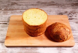 Preparazione Panettone farcito salato con pomodori confit, burrata e alici - Fase 1