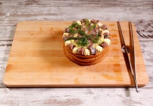 Preparazione Panettone farcito salato con pomodori confit, burrata e alici - Fase 3