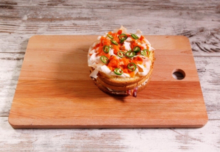 Preparazione Panettone farcito salato con uova di quaglia, fesa di tacchino e peperoncino - Fase 4 Preparazione Panettone farcito salato con uova di quaglia, fesa di tacchino e peperoncino - Fase 4