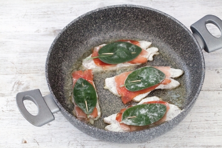 Preparazione Saltimbocca di cernia - Fase 2 Preparazione Saltimbocca di cernia - Fase 2