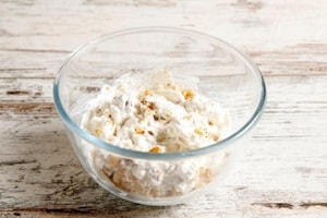 Preparazione Sfogliatelle monoporzione con radicchio, noci, ricotta e miele - Fase 3