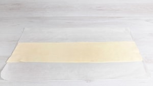 Preparazione Torta natalizia ricoperta di cioccolato bianco - Fase 5