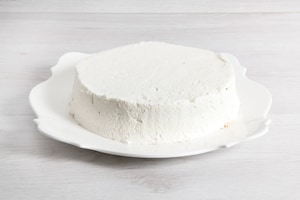 Preparazione Torta natalizia ricoperta di cioccolato bianco - Fase 4