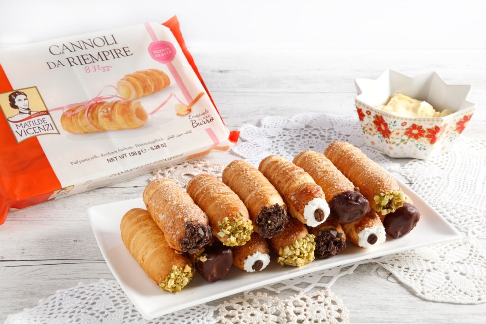 Cannoli con crema al caffè ricetta