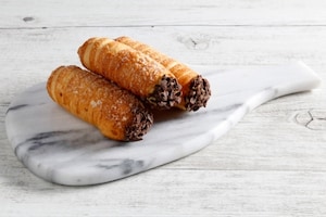 Preparazione Cannoli con crema al caffè - Fase 2