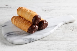 Preparazione Cannoli con crema al caffè - Fase 2