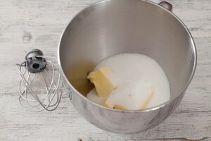 Preparazione Ciambellone ai mirtilli - Fase 1