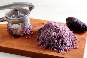 Preparazione Gnocchi di patate viola - Fase 1