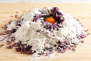 Preparazione Gnocchi di patate viola - Fase 1