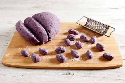 Preparazione Gnocchi di patate viola - Fase 2 Preparazione Gnocchi di patate viola - Fase 2