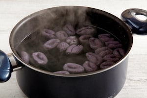 Preparazione Gnocchi di patate viola - Fase 3