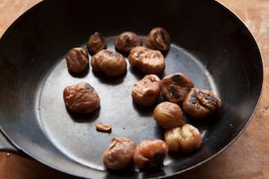 Preparazione Pacòte con crema di castagne, funghi chiodini ed erba cipollina  - Fase 1