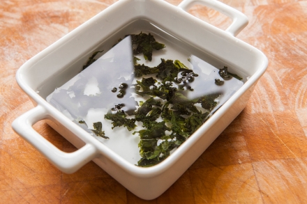 Preparazione Pàche con crema di patate, sgombro e alga wakame - Fase 1 Preparazione Pàche con crema di patate, sgombro e alga wakame - Fase 1