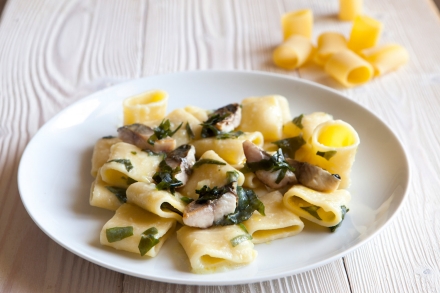 Preparazione Pàche con crema di patate, sgombro e alga wakame - Fase 5 Preparazione Pàche con crema di patate, sgombro e alga wakame - Fase 5