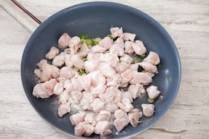 Preparazione Pollo alle mandorle - Fase 2