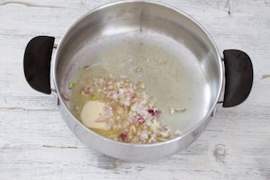 Preparazione Risotto pere e taleggio - Fase 1