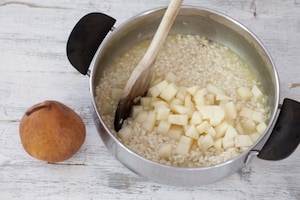 Preparazione Risotto pere e taleggio - Fase 2