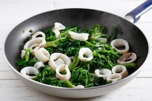 Preparazione Tagliolini cime di rapa e calamari - Fase 3